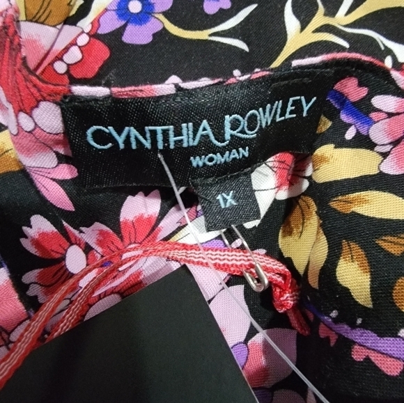 NEW Cynthia Rowley Woman Floral Top Size 1X - Picture 15 of 16